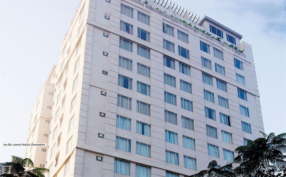 Oh Biz Premier At Leonia Hotel Hyderabad Exterior foto