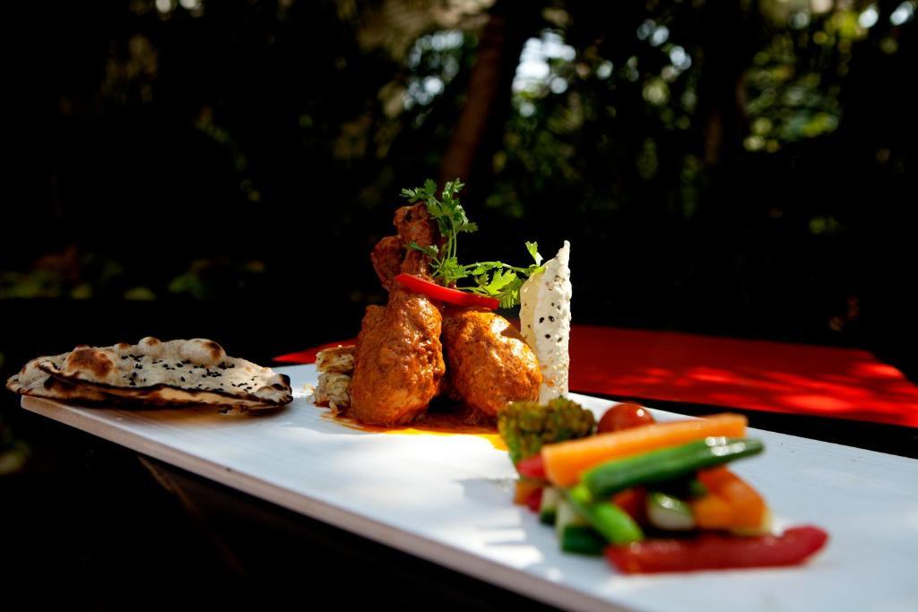Oh Biz Premier At Leonia Hotel Hyderabad Exterior foto