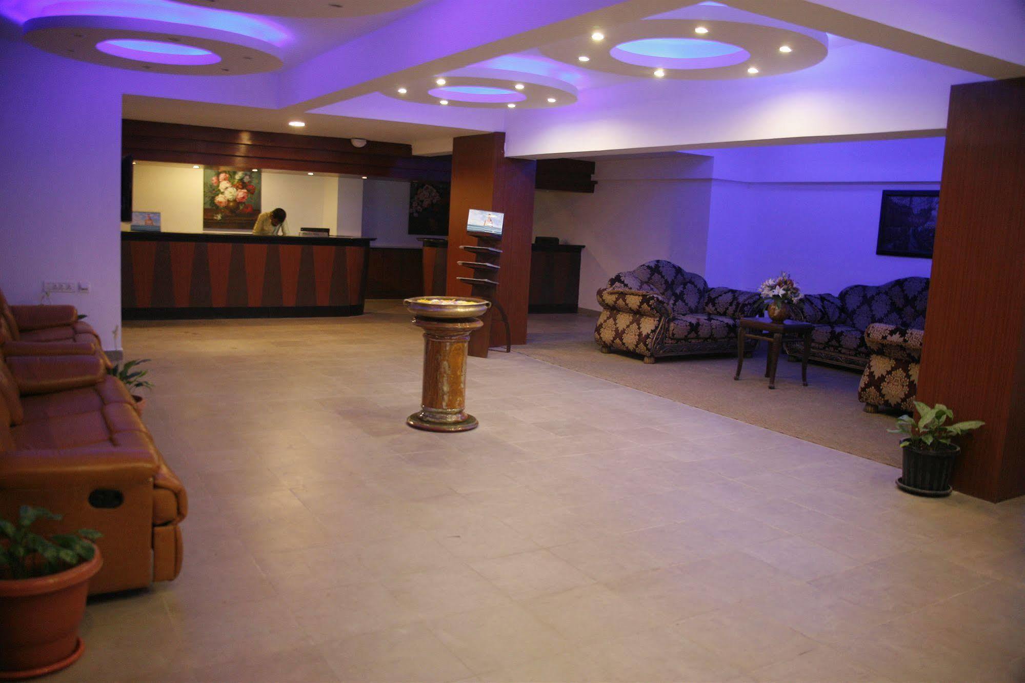 Oh Biz Premier At Leonia Hotel Hyderabad Exterior foto