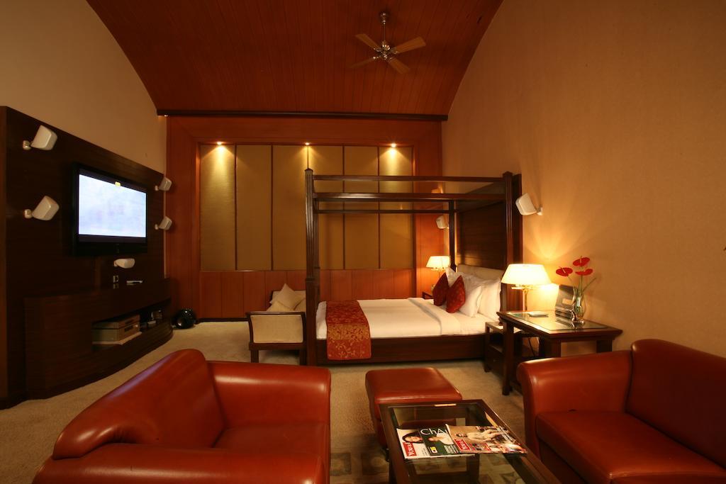 Oh Biz Premier At Leonia Hotel Hyderabad Exterior foto